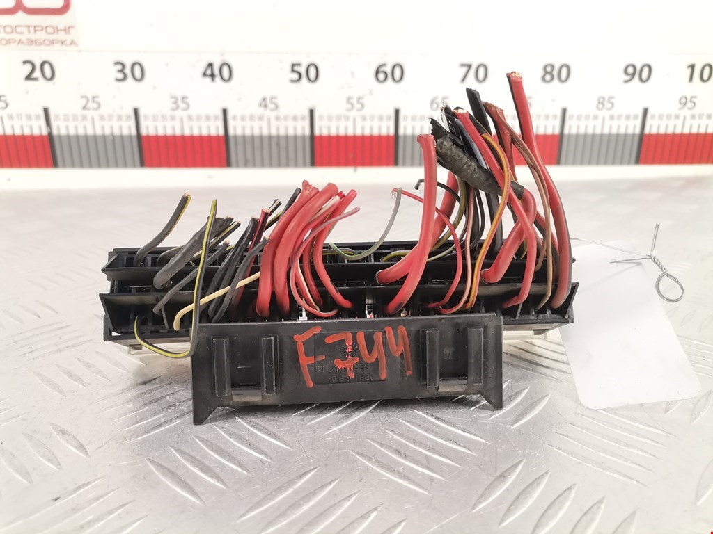 Датчик уровня в бачок омывателя FORD Galaxy 1995-2005