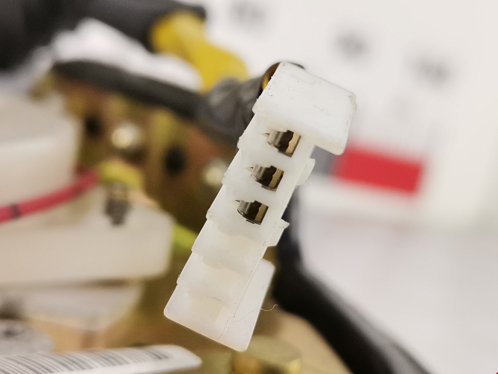 Подушка безопасности в рулевое колесо MAZDA 323 BA 1994-1998