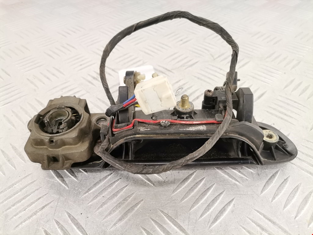 Ручка двери передней наружная левая MAZDA 323 FA 1977-1980