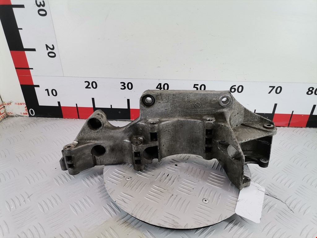 Кронштейн генератора VOLKSWAGEN Bora 1998-2005