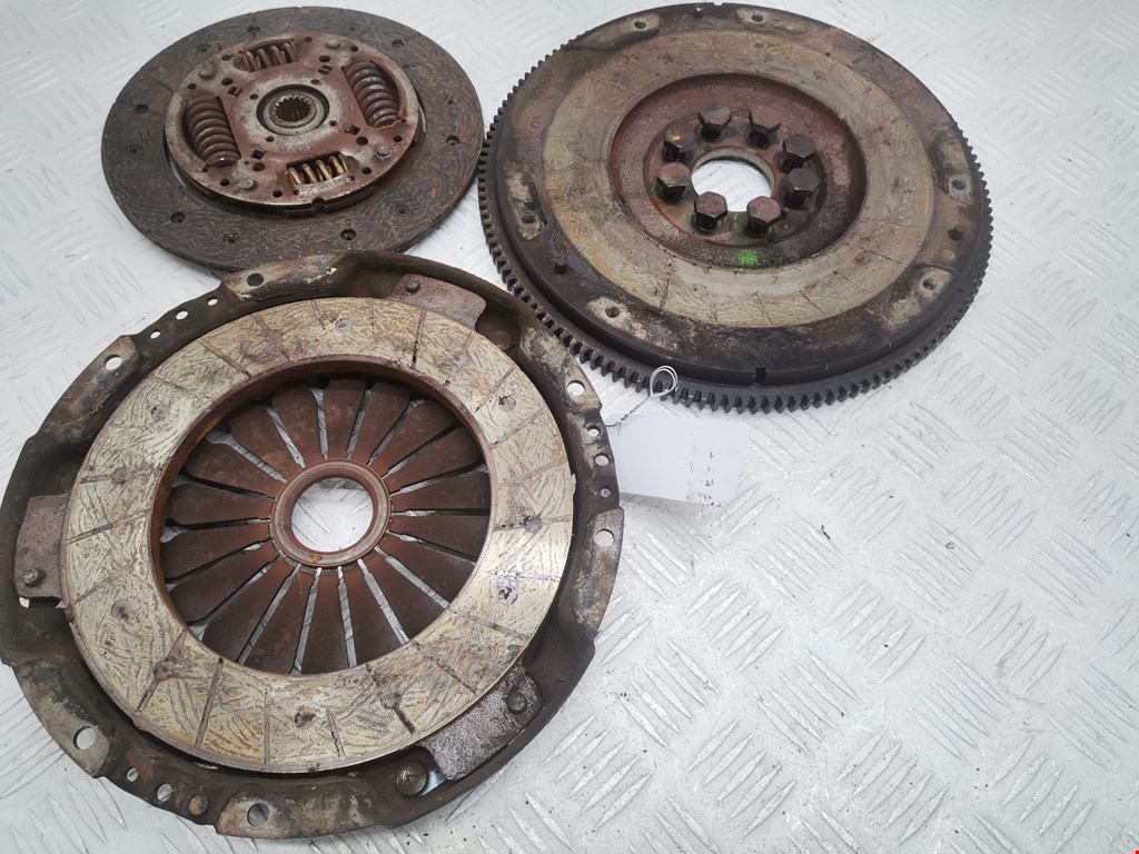 Маховик (демпфер сцепления) CITROEN Xantia 1993-2002