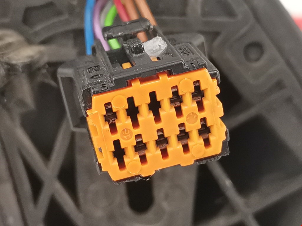 Зеркало левое CITROEN Xsara Picasso 1999-2012