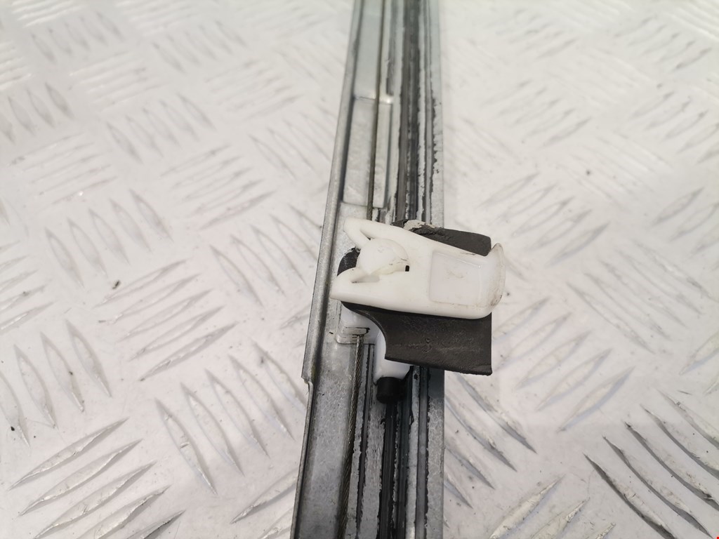 Стеклоподъемник передний левый RENAULT Clio 1998-2008