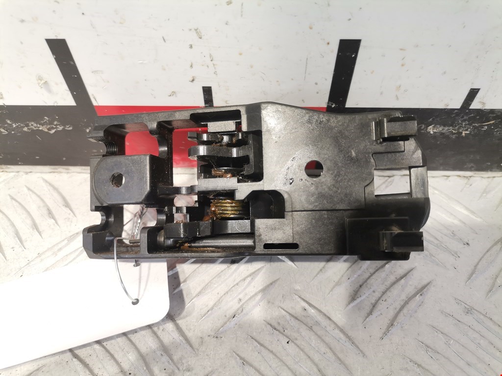 Ручка дверная задняя внутренняя правая TOYOTA RAV 4 XA20 2000-2005