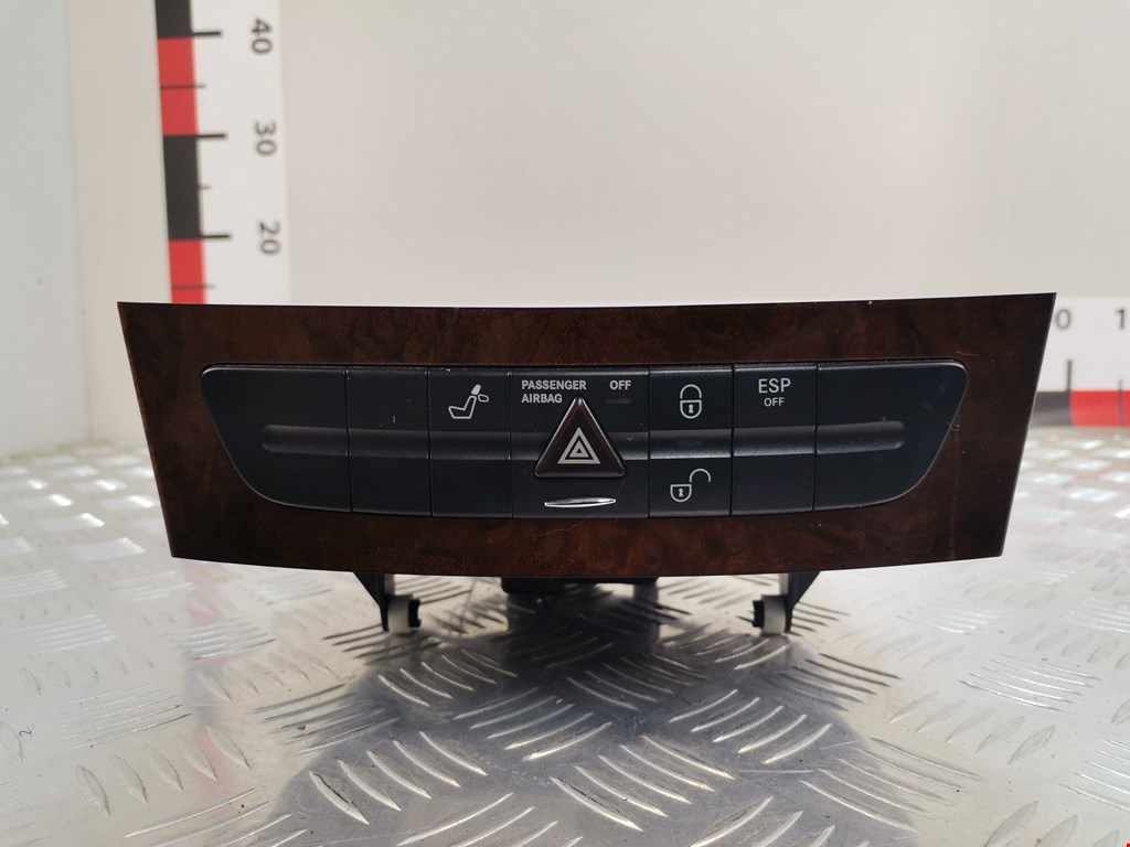 Ченджер компакт дисков MERCEDES-BENZ E-Class W211, S211 2002-2009