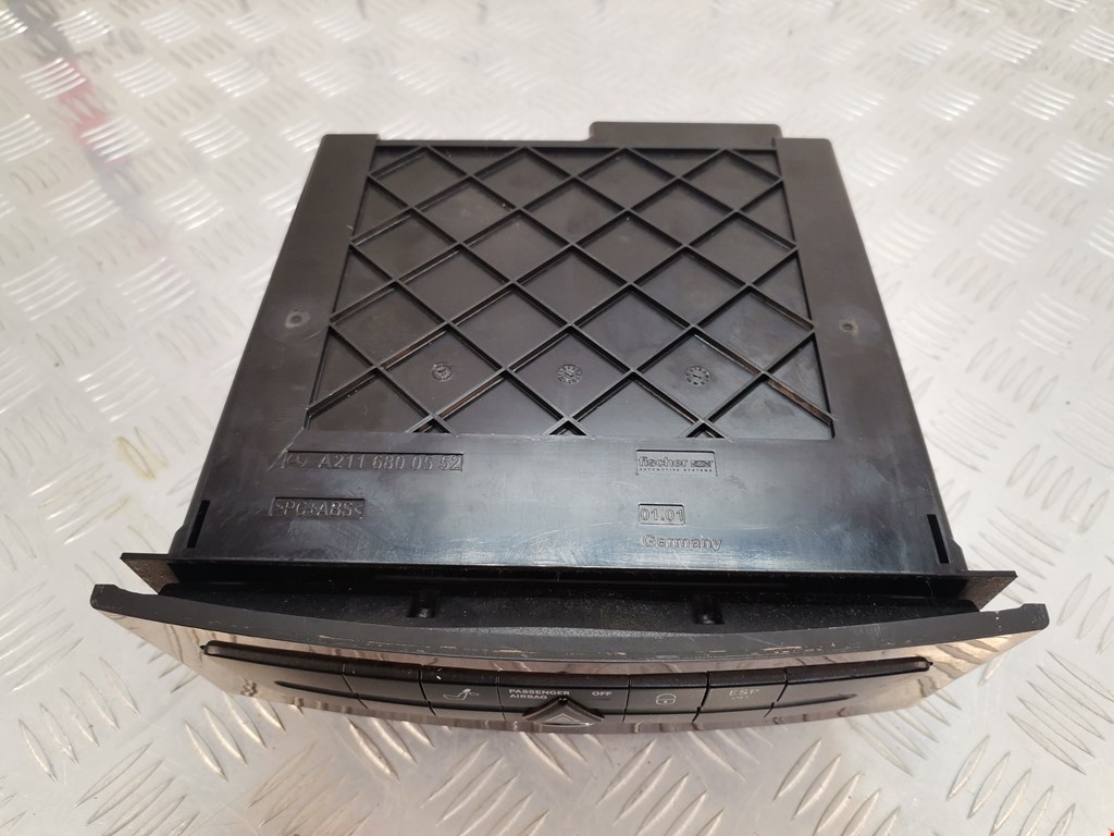 Ченджер компакт дисков MERCEDES-BENZ E-Class W211, S211 2002-2009