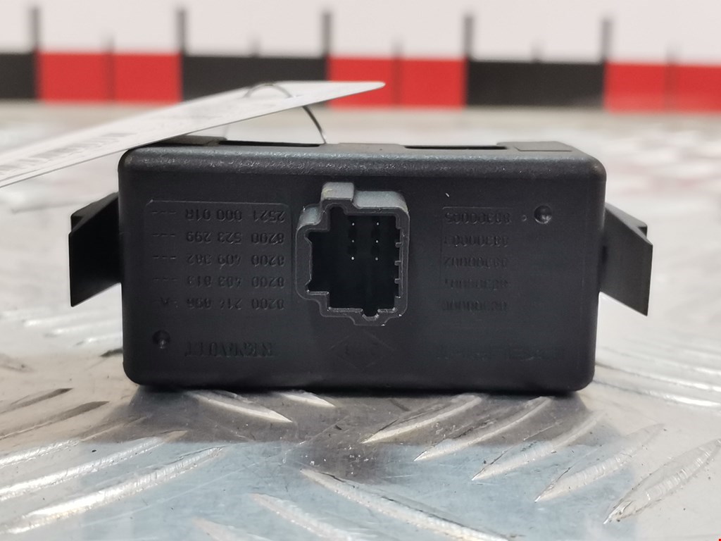 Кнопка аварийной сигнализации (аварийки) RENAULT Megane III 2009-2016