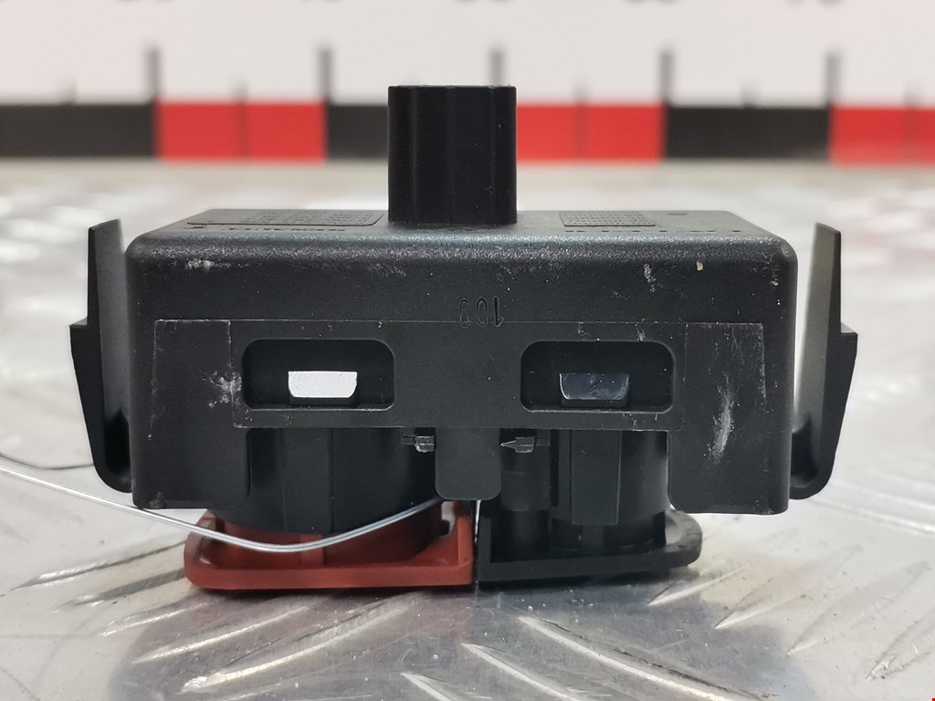 Кнопка аварийной сигнализации (аварийки) RENAULT Megane III 2009-2016