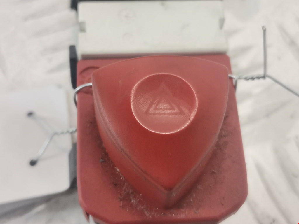 Кнопка аварийной сигнализации (аварийки) RENAULT Scenic II 2003-2010