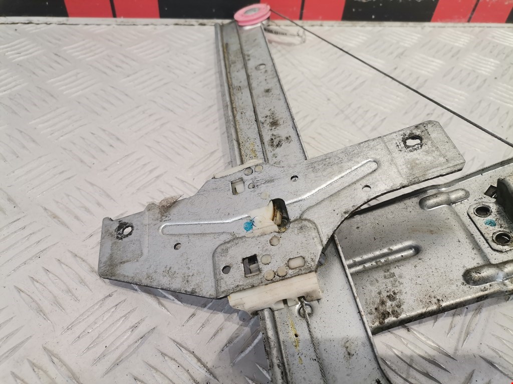 Стеклоподъемник задний правый PEUGEOT 207 2006-2015