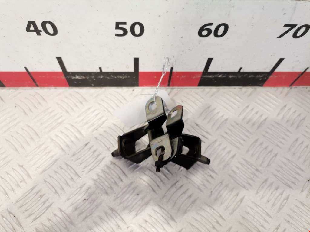 Петля крышки (двери) багажника Chevrolet Trax 1 (Tracker 3) (2013-2022)