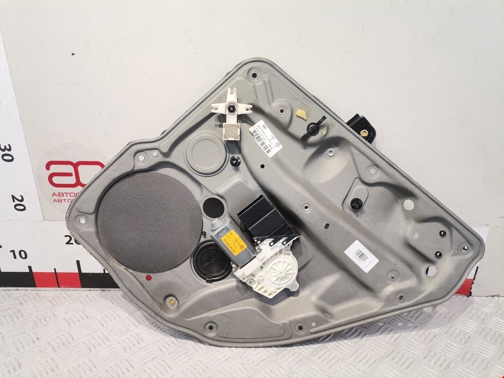 Стеклоподъемник задний правый VOLKSWAGEN Bora 1998-2005