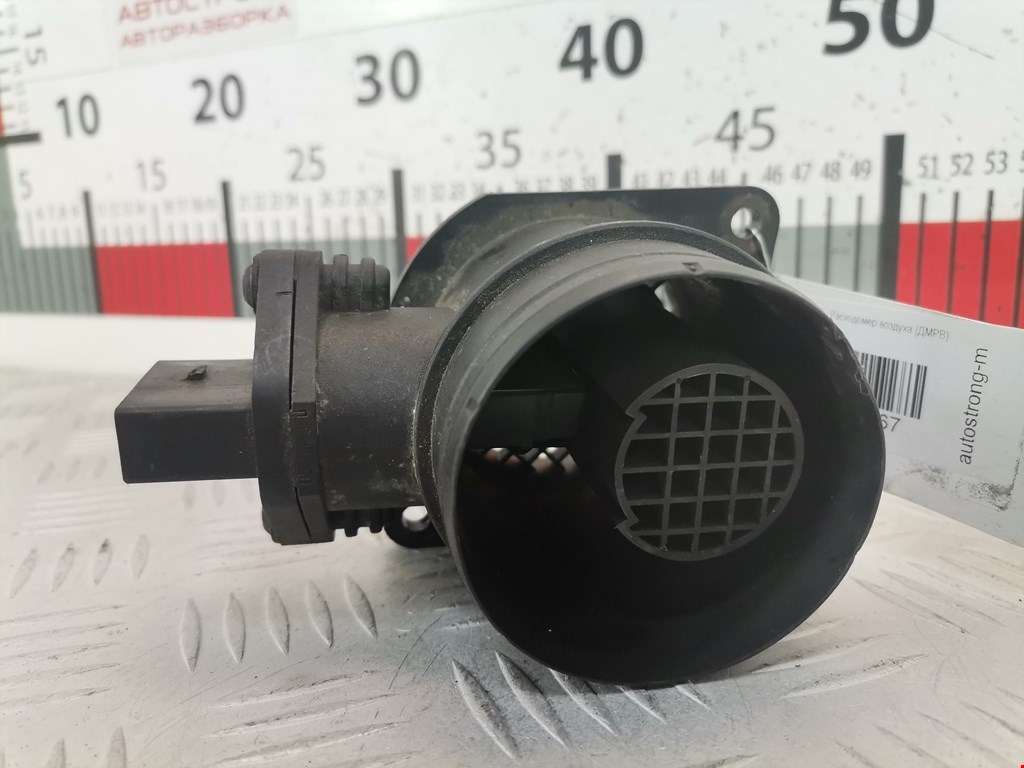 Расходомер воздуха (массметр, датчик ДМРВ) VOLKSWAGEN Golf IV 1997-2003