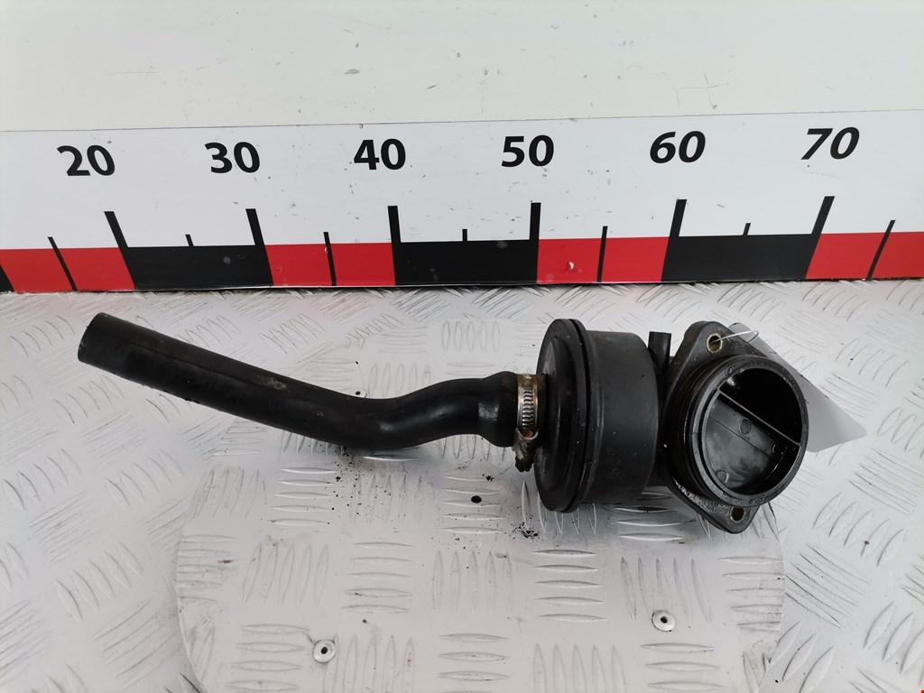 Горловина маслозаливная (залива масла) VOLKSWAGEN Golf III 1991-1997