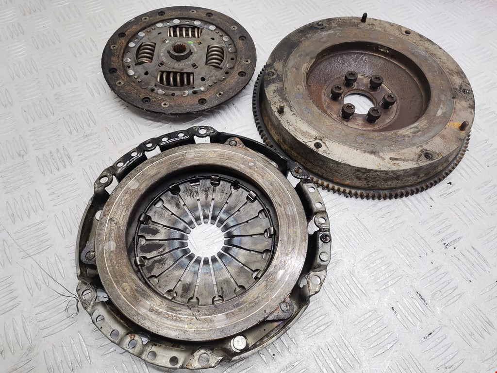 Маховик (демпфер сцепления) MAZDA Mazda 2 DY 2003-2007