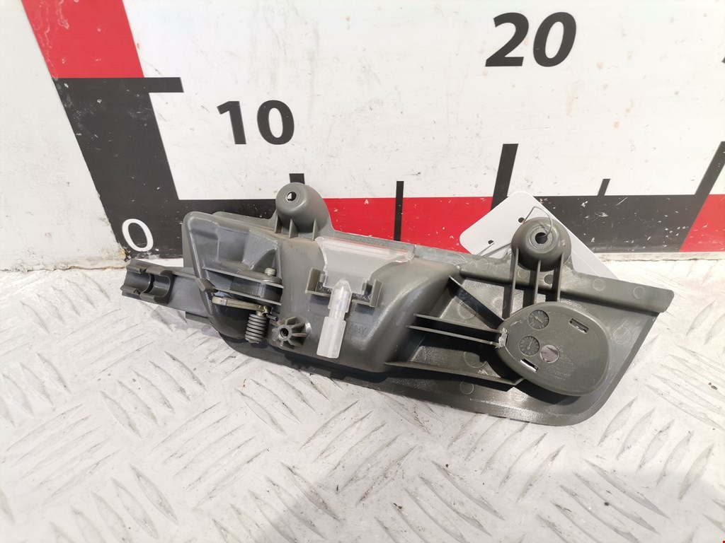 Ручка дверная передняя внутренняя правая AUDI A4 B6 2001-2005