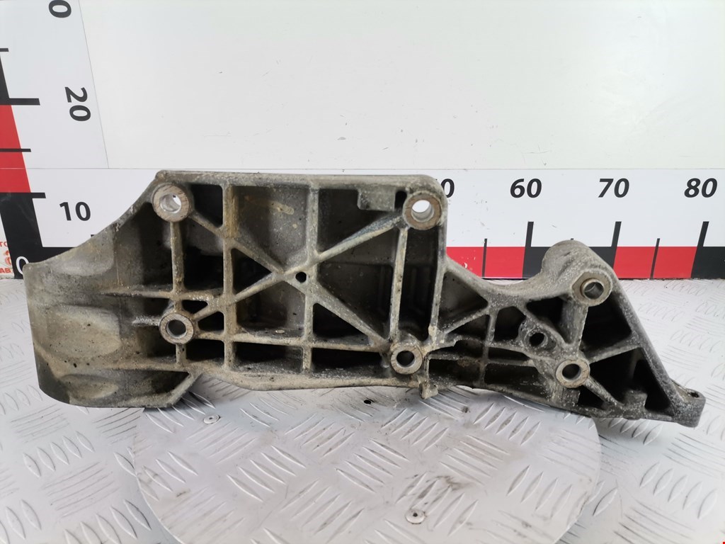 Кронштейн генератора FORD Galaxy 1995-2005