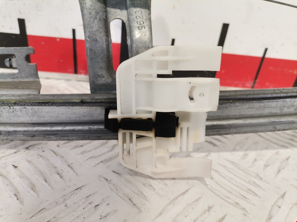 Стеклоподъемник задний левый PEUGEOT 206 1998-2012