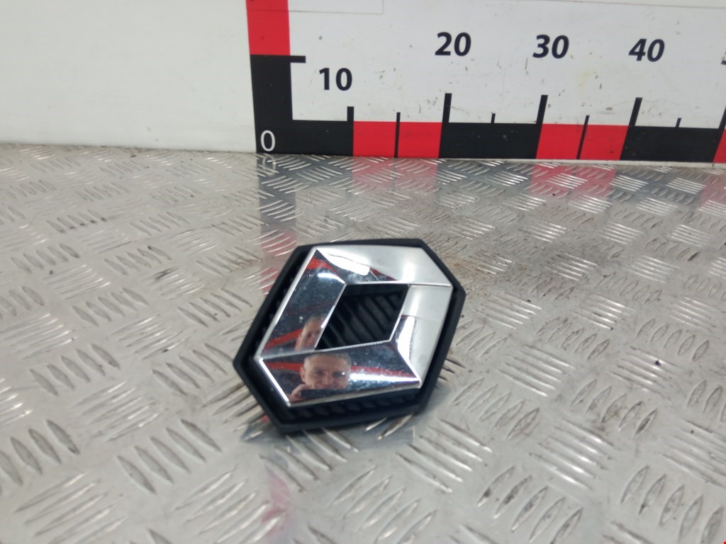 Эмблема (значок) RENAULT Scenic II 2003-2010