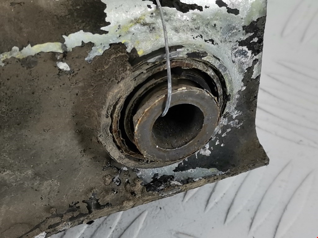 Рычаг задний правый PEUGEOT 406 1995-1999