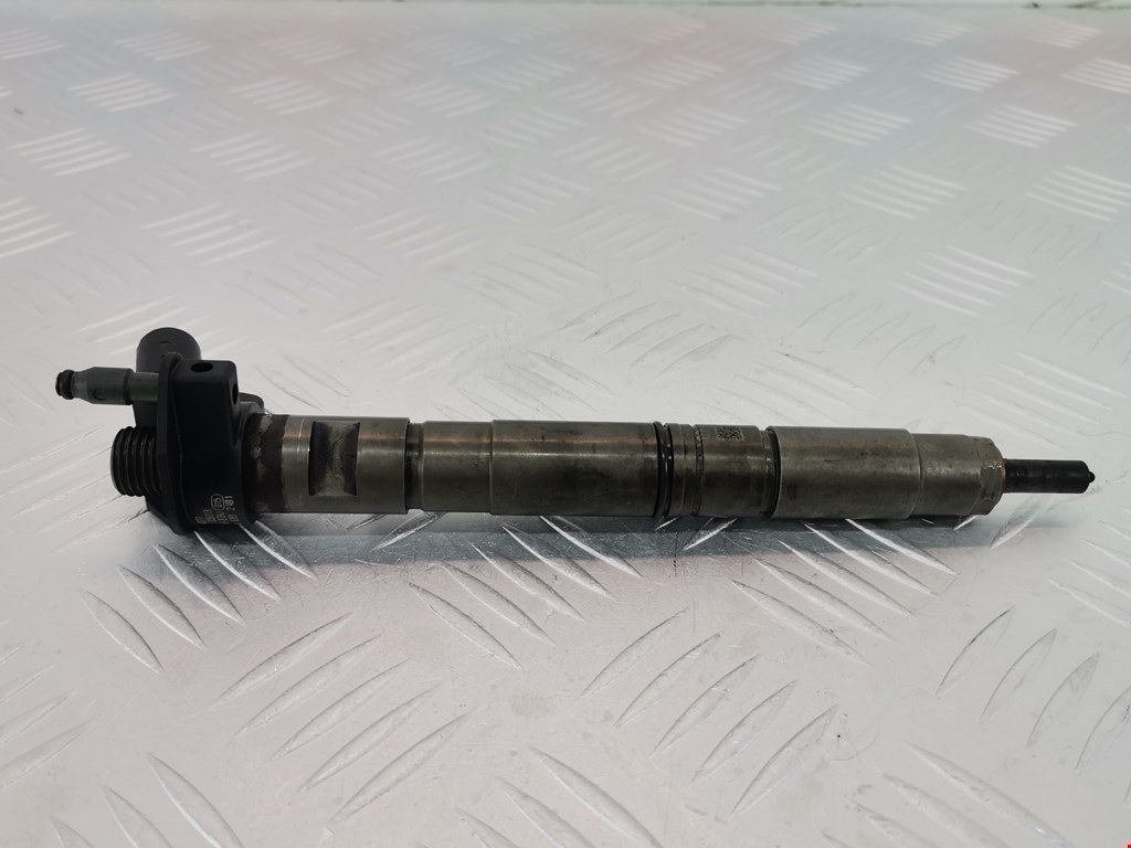 Форсунка дизельная электрическая VOLKSWAGEN Passat B6 2005-2011