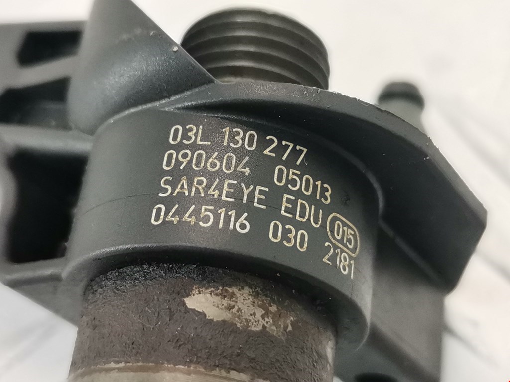 Форсунка дизельная электрическая VOLKSWAGEN Passat B6 2005-2011