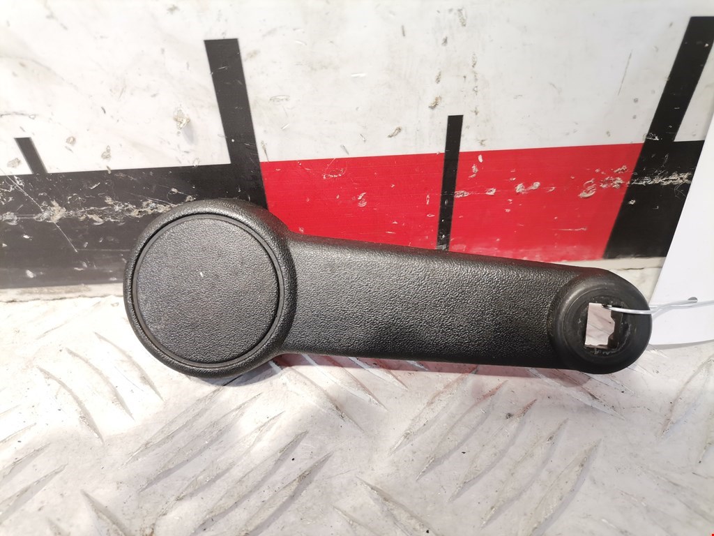 Ручка стеклоподъемника FORD Fiesta 2008-2012