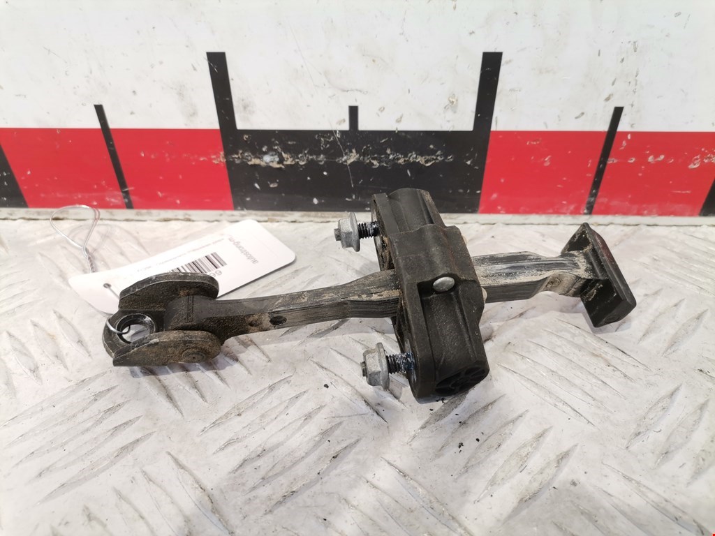 Ограничитель открывания двери Ford Fiesta 6 (2008-2019)