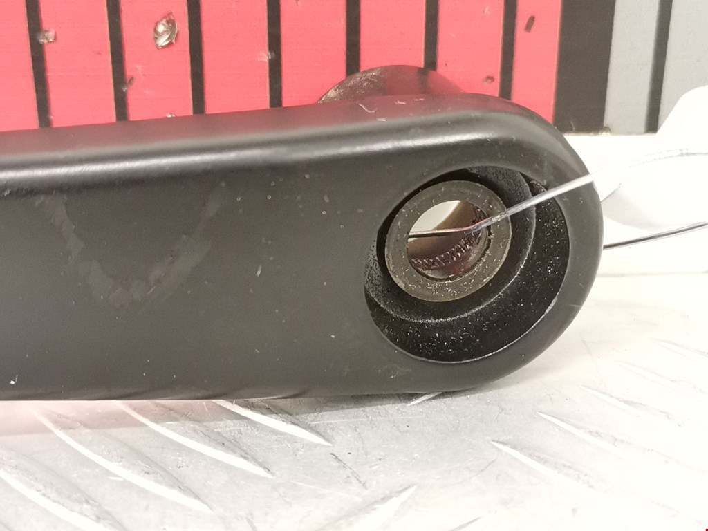 Поводок дворников передний левый/ правый CHRYSLER PT Cruser 2000-2010