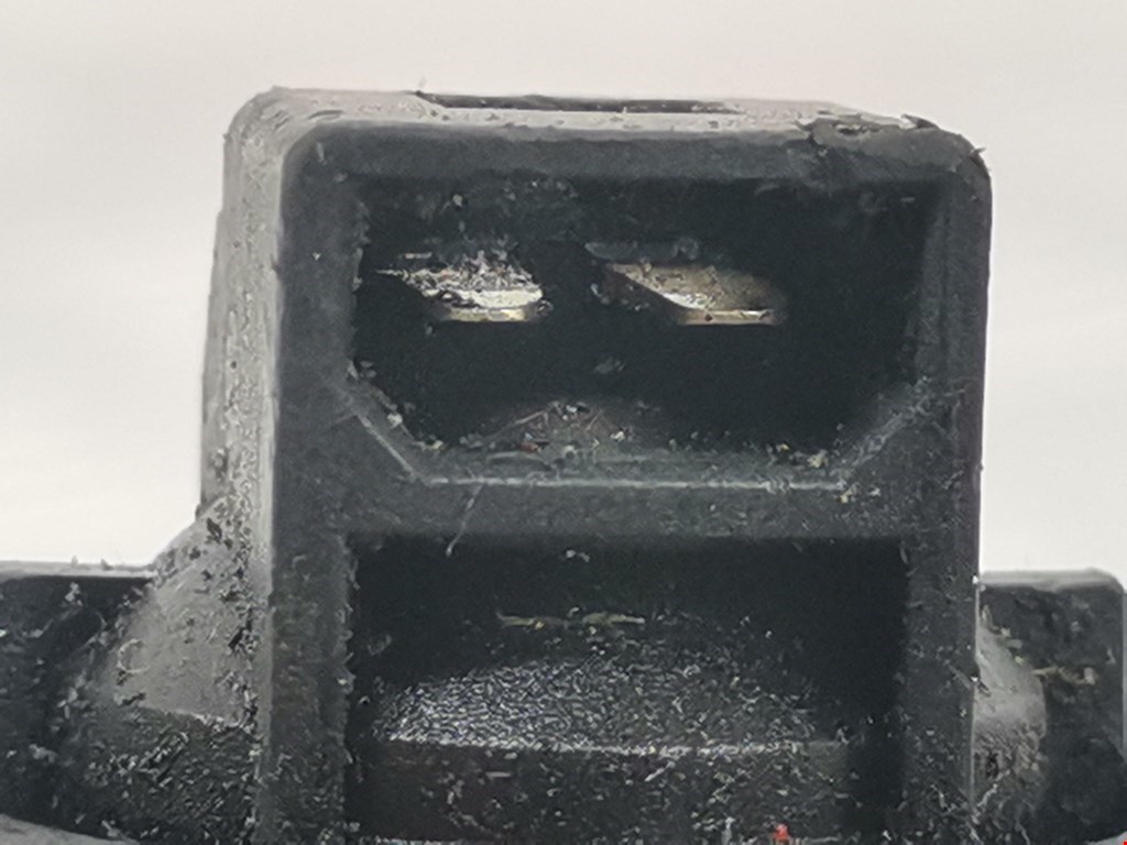 Форсунка дизельная электрическая VOLKSWAGEN Passat B6 2005-2011