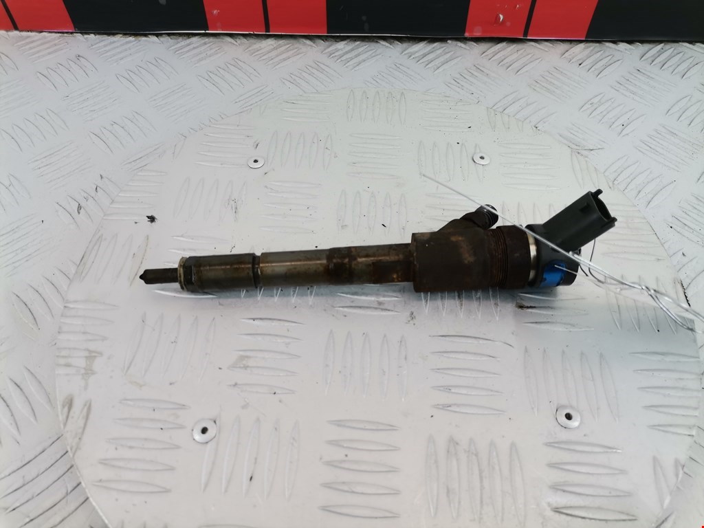 Форсунка дизельная электрическая TOYOTA Yaris 1999-2005