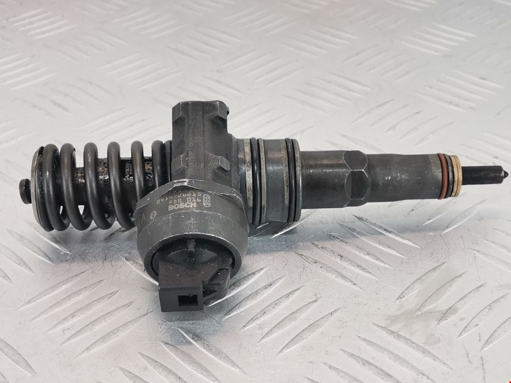 Форсунка дизельная электрическая VOLKSWAGEN Passat B6 2005-2011