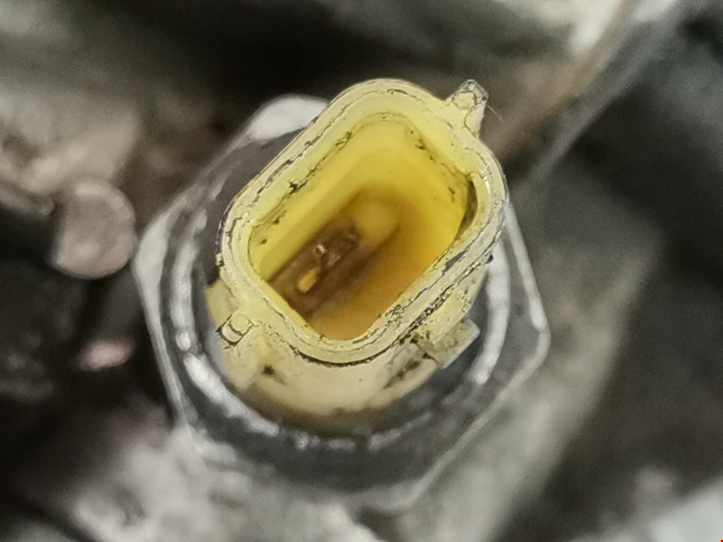 Корпус масляного фильтра RENAULT Megane III 2009-2016