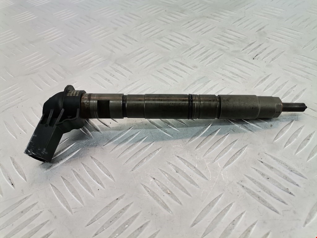 Форсунка дизельная электрическая VOLKSWAGEN Passat B6 2005-2011