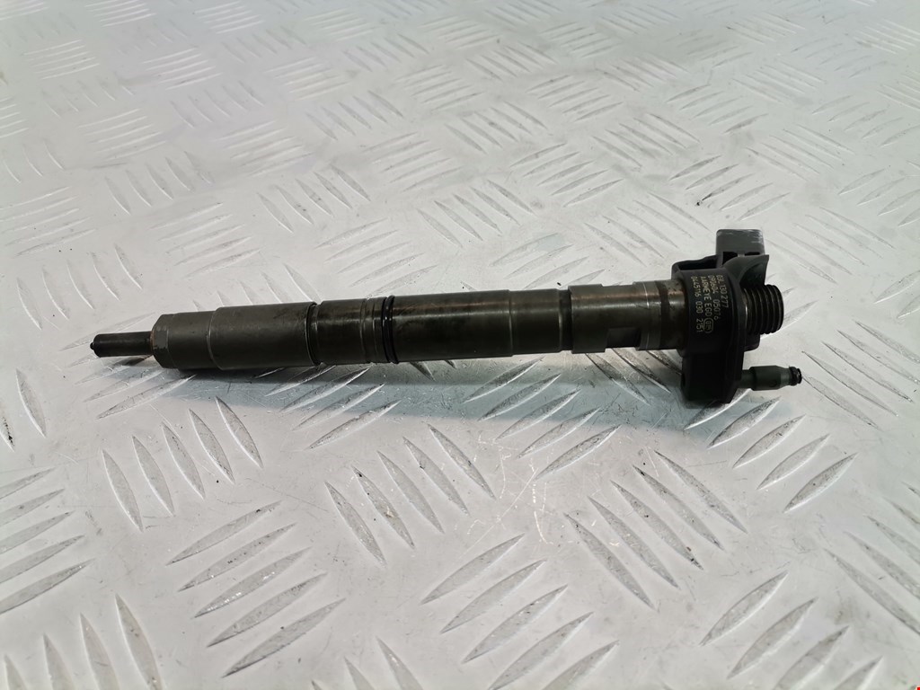 Форсунка дизельная электрическая VOLKSWAGEN Passat B6 2005-2011