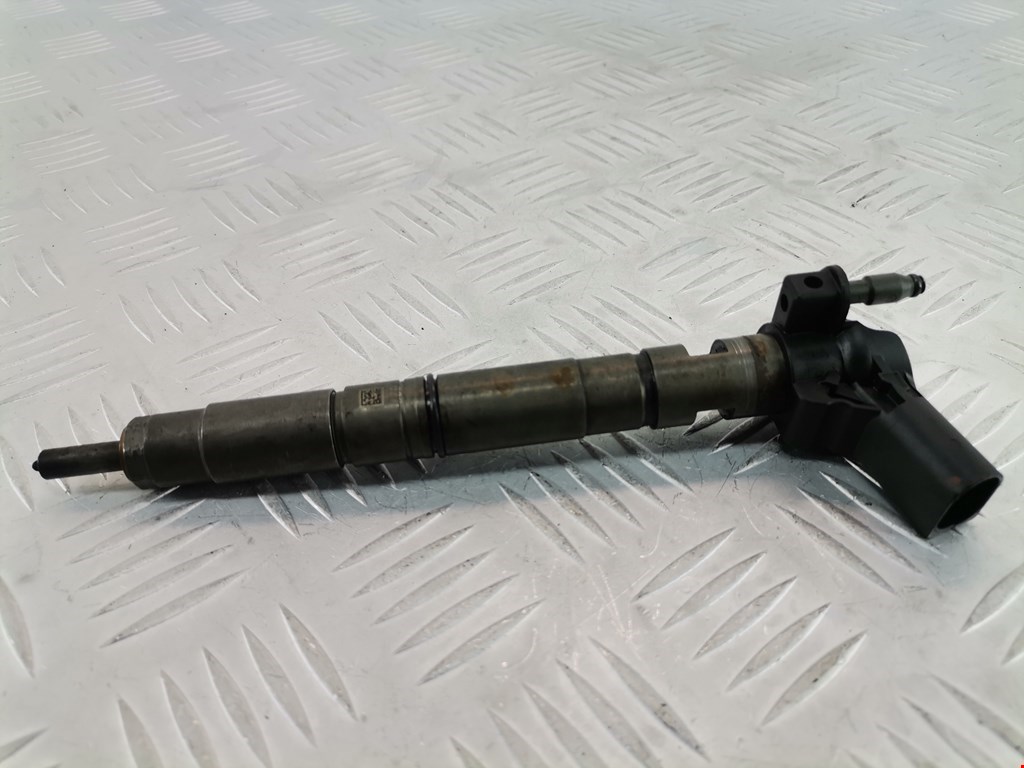 Форсунка дизельная электрическая VOLKSWAGEN Passat B6 2005-2011