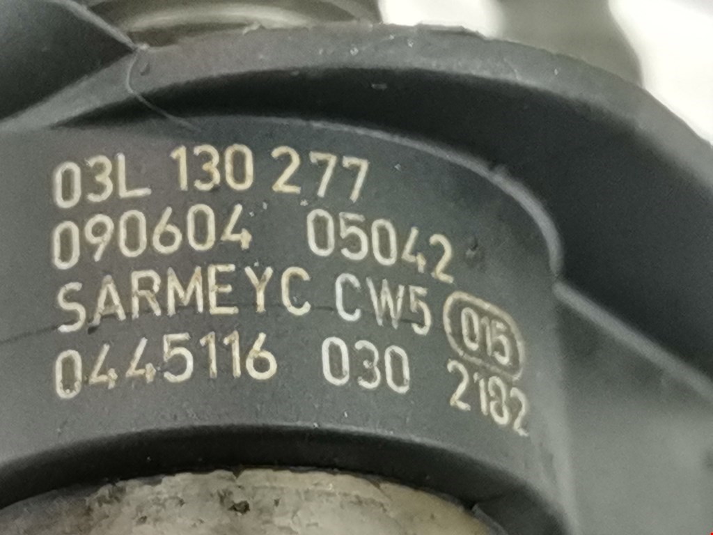 Форсунка дизельная электрическая VOLKSWAGEN Passat B6 2005-2011