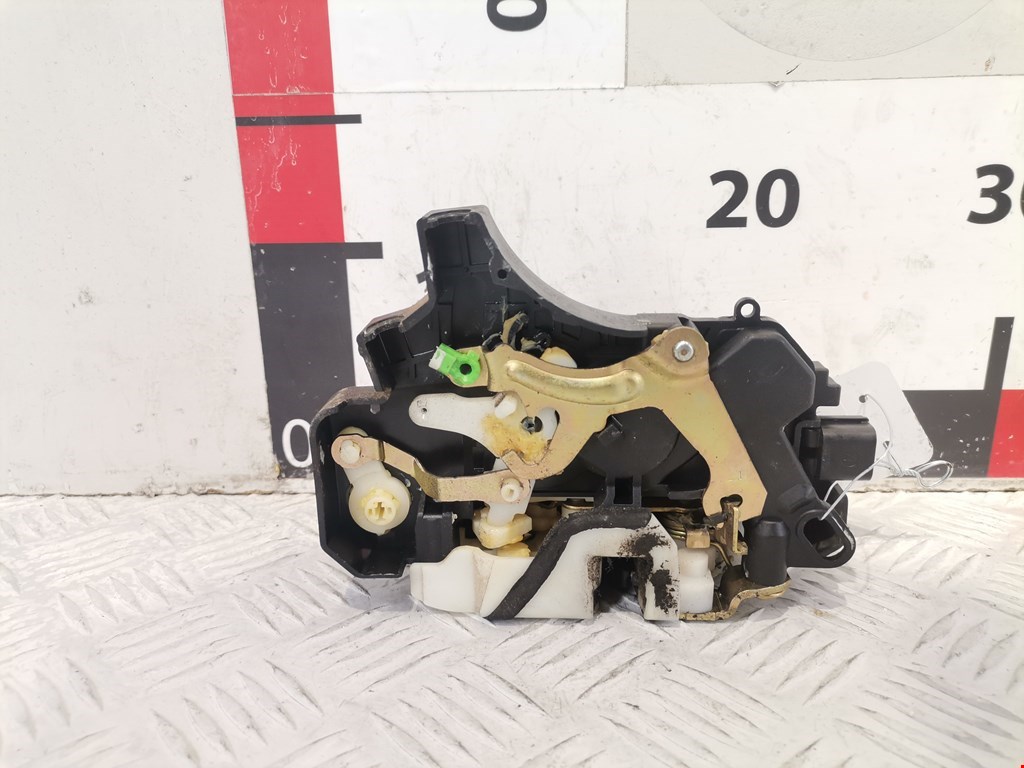 Замок двери передней левой MITSUBISHI Colt Z3 2003-2012