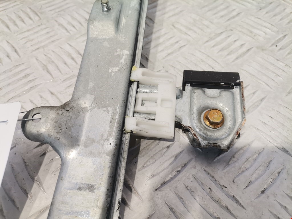 Стеклоподъемник передний правый MITSUBISHI Colt Z3 2003-2012