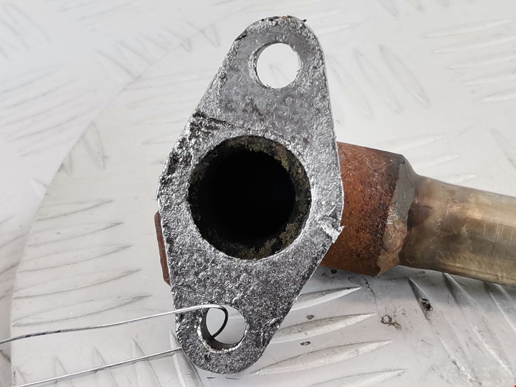 Трубка картерных газов NISSAN Primera P11 1996-2002