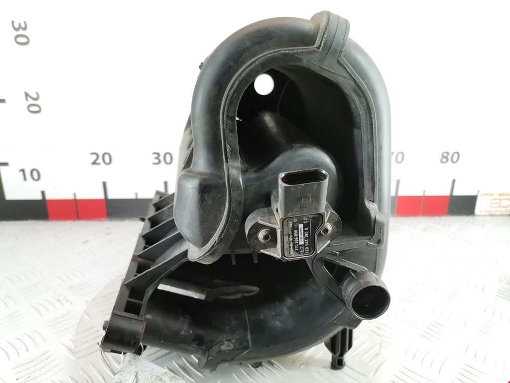 Коллектор впускной SKODA Fabia MK2 5J 2007-2014