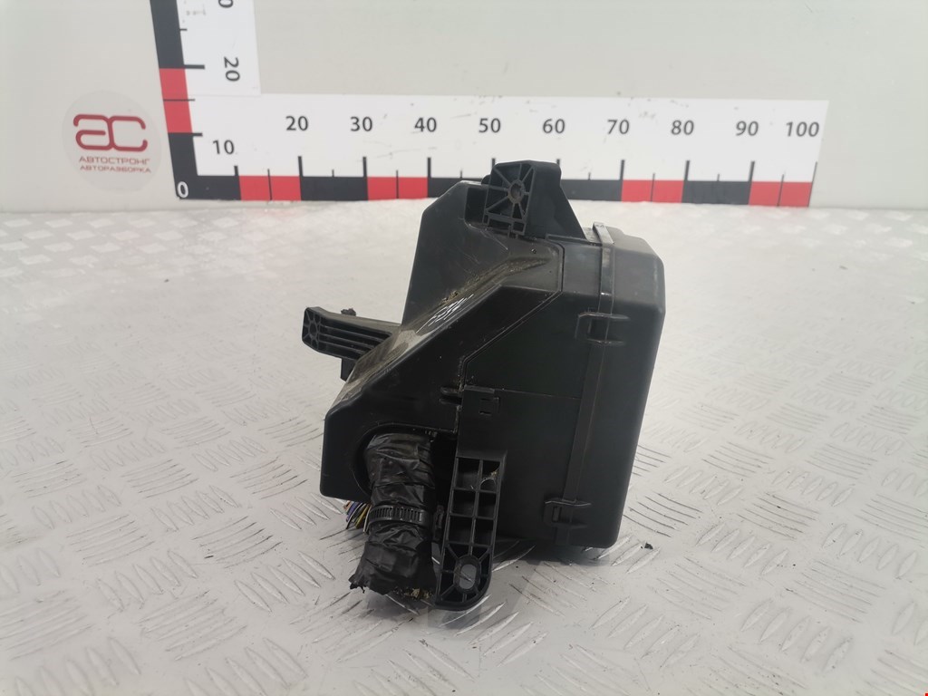 Датчик уровня в бачок омывателя TOYOTA Yaris II XP50 2005-2011