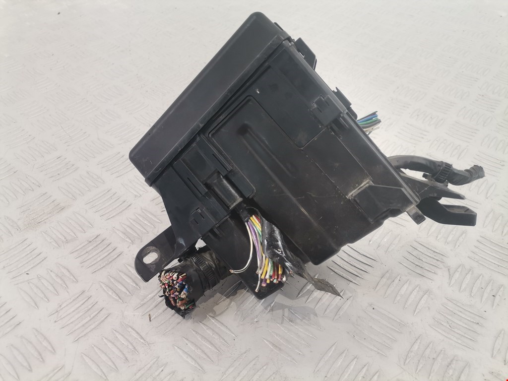 Датчик уровня в бачок омывателя TOYOTA Yaris II XP50 2005-2011