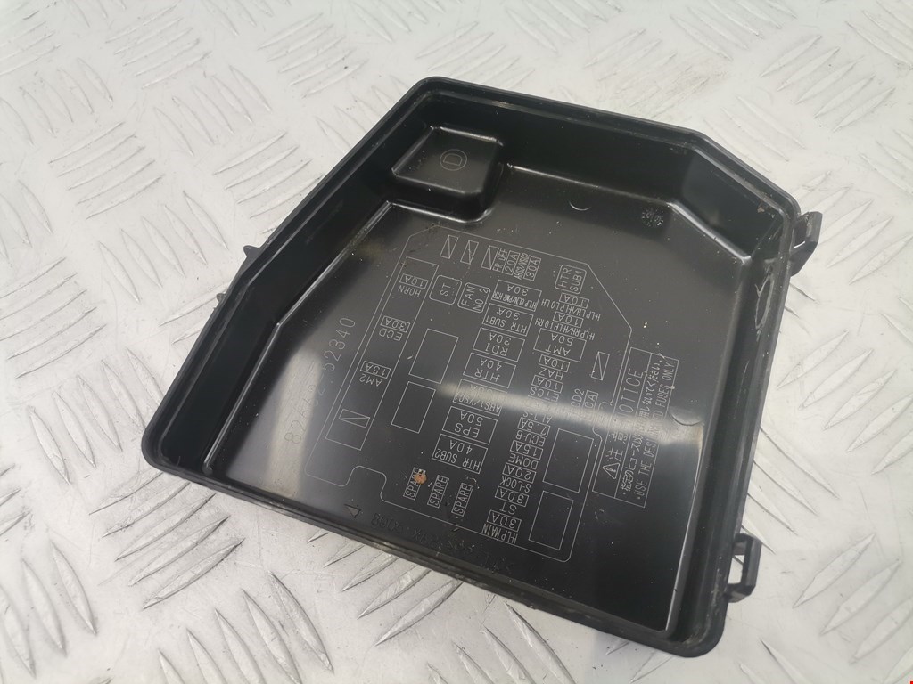 Датчик уровня в бачок омывателя TOYOTA Yaris II XP50 2005-2011