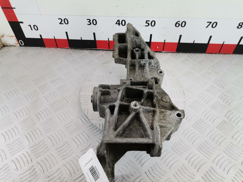 Кронштейн генератора AUDI A4 B5 1995-2001