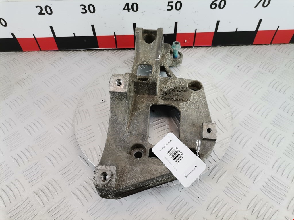 Кронштейн генератора SEAT Altea 2004-2015