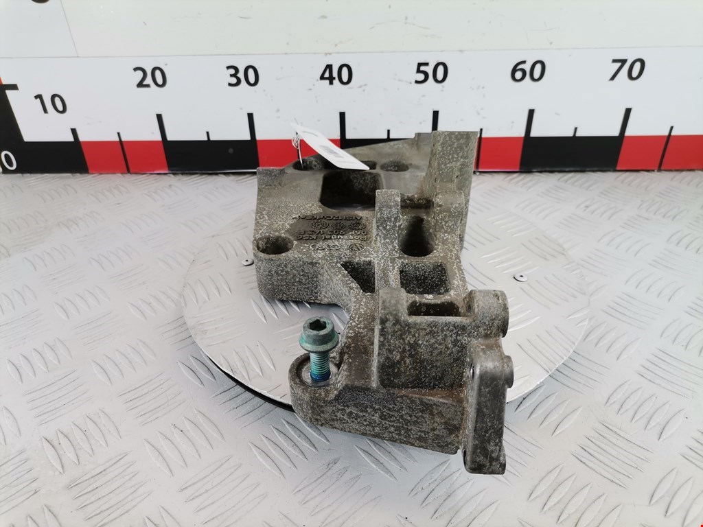 Кронштейн генератора SEAT Altea 2004-2015