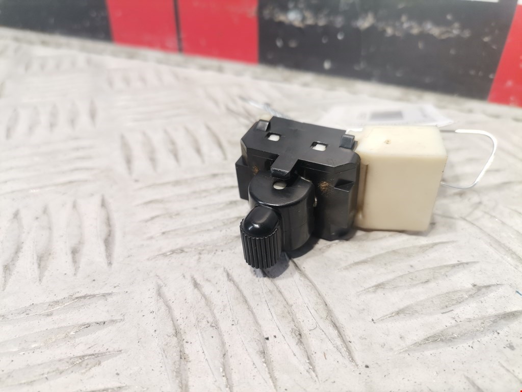 Кнопка стеклоподъемника SUBARU Impreza 1992-2000