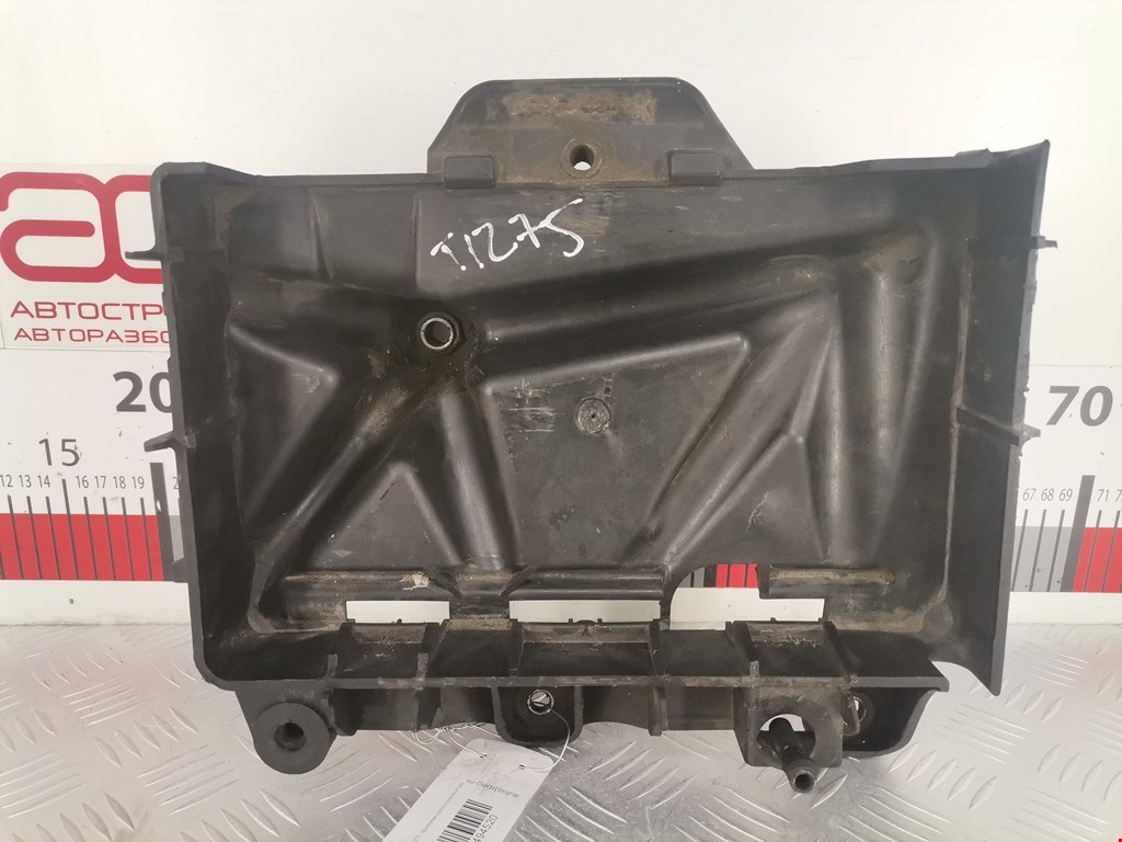 Крепление АКБ (корпус/подставка) VOLKSWAGEN Polo IV 2001-2009