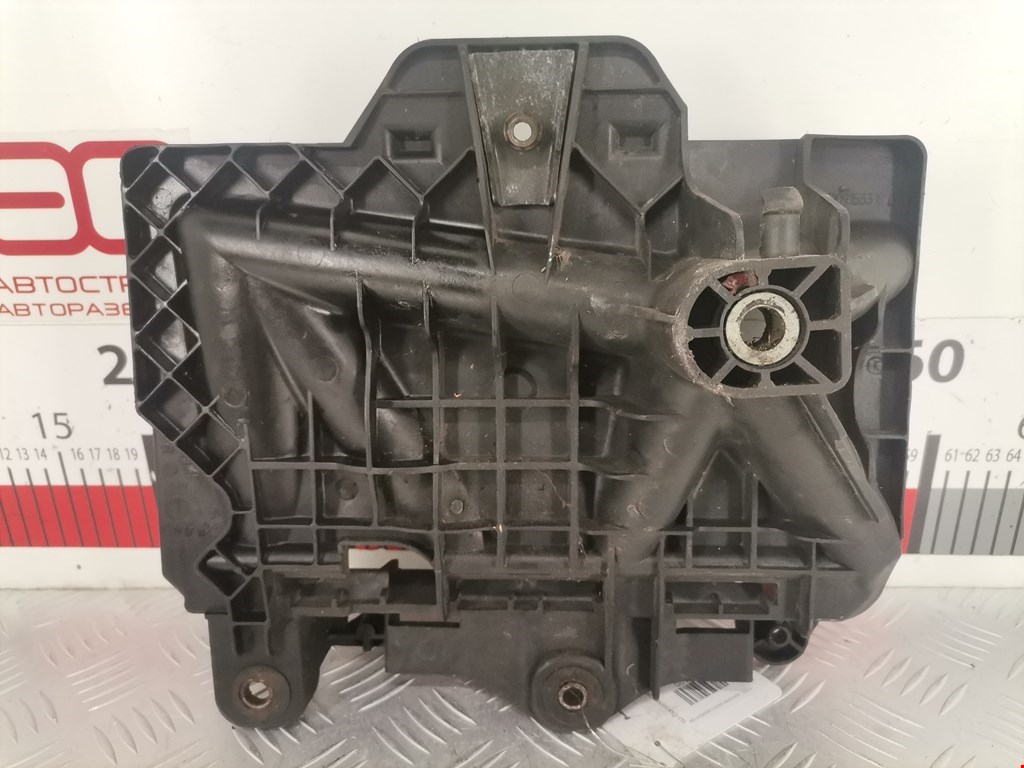 Крепление АКБ (корпус/подставка) VOLKSWAGEN Polo IV 2001-2009